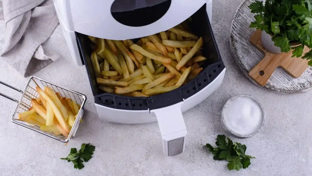 hvor-meget-stroem-bruger-en-airfryer